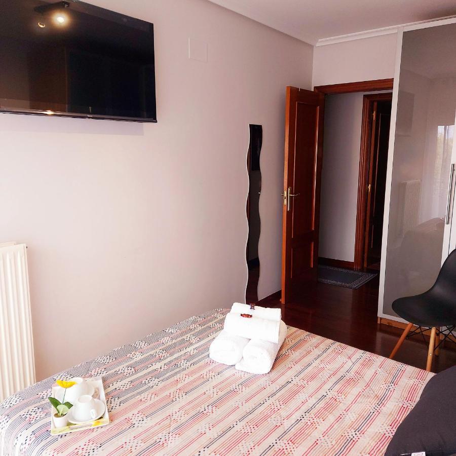 Soleado Piso Con Garaje Y Piscina A 8' Centro Apartment Castro Urdiales Exterior photo